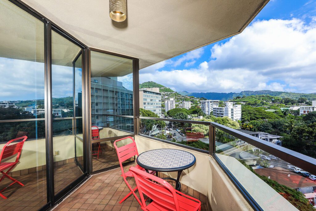 1525 Wilder Avenue #1005 - Punahou Cliffs-01-web