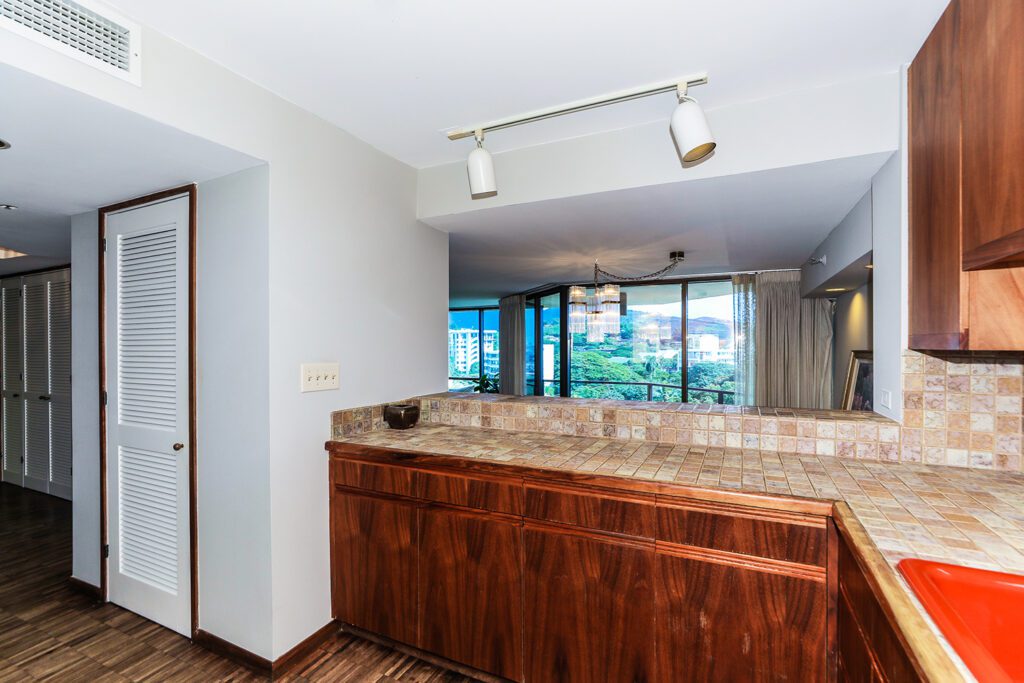 1525 Wilder Avenue #1005 - Punahou Cliffs-11-web