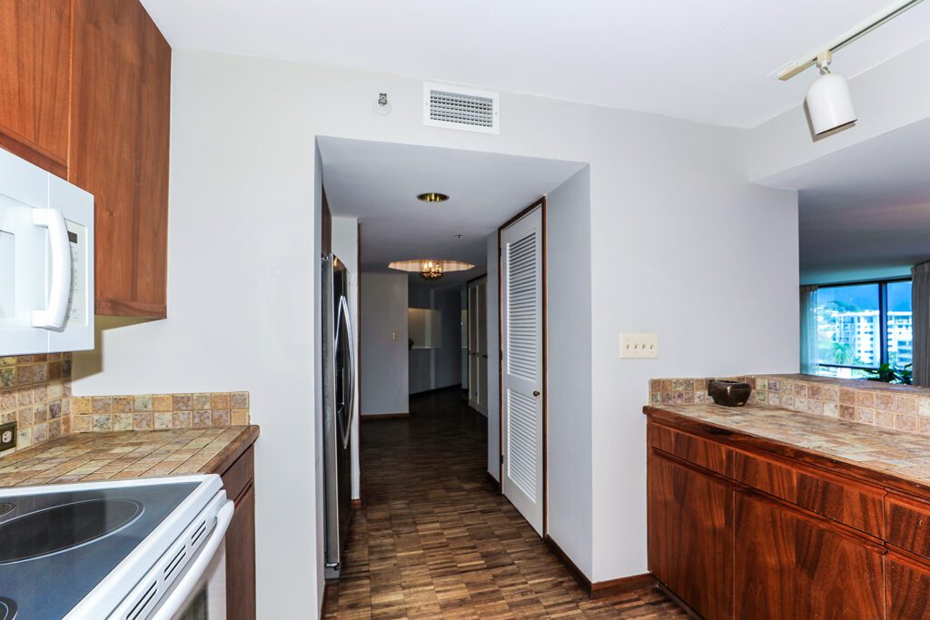 1525 Wilder Avenue #1005 - Punahou Cliffs-13-web