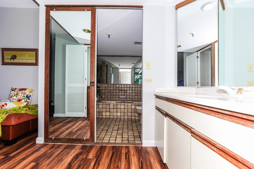 1525 Wilder Avenue #1005 - Punahou Cliffs-21-web